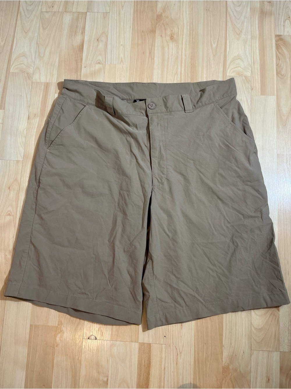 Under Armour Men’s Khaki Golf Shorts Pockets Size 36